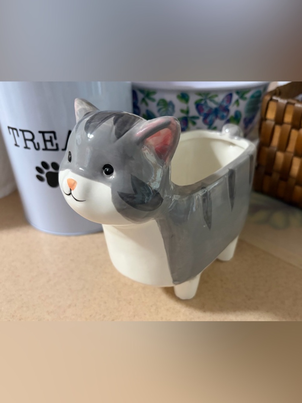 Gray & White Ceramic Cat Planter